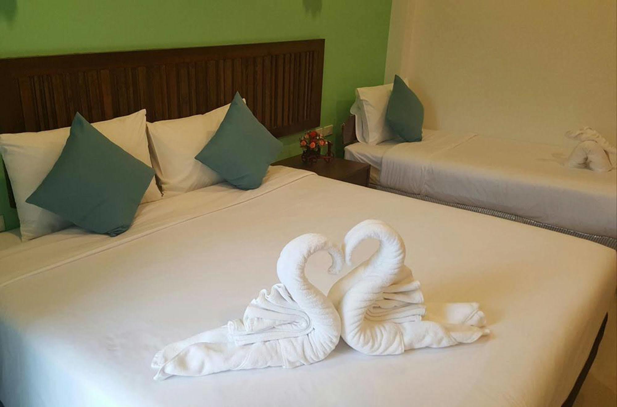 Hotel Bs Airport At Phuket Nai Yang Beach Exterior foto